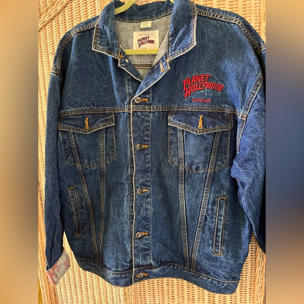 Vintage PLANET HOLLYWOOD - LONDON.  Denim Jaclet -XL.Never Been Worn-Like New